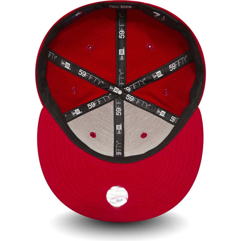 fitted hats with red brim