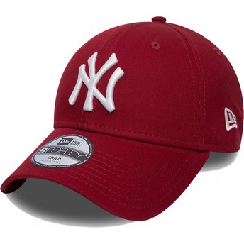 New Era Curved Brim Youth 9FORTY League Essential New York Yankees MLB Red Adjustable Cap