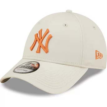 New Era Curved Brim Orange Logo 9FORTY League Essential New York Yankees MLB Beige Adjustable Cap