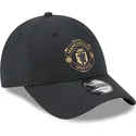 new-era-curved-brim-golden-logo-9forty-manchester-united-football-club-premier-league-black-adjustable-cap