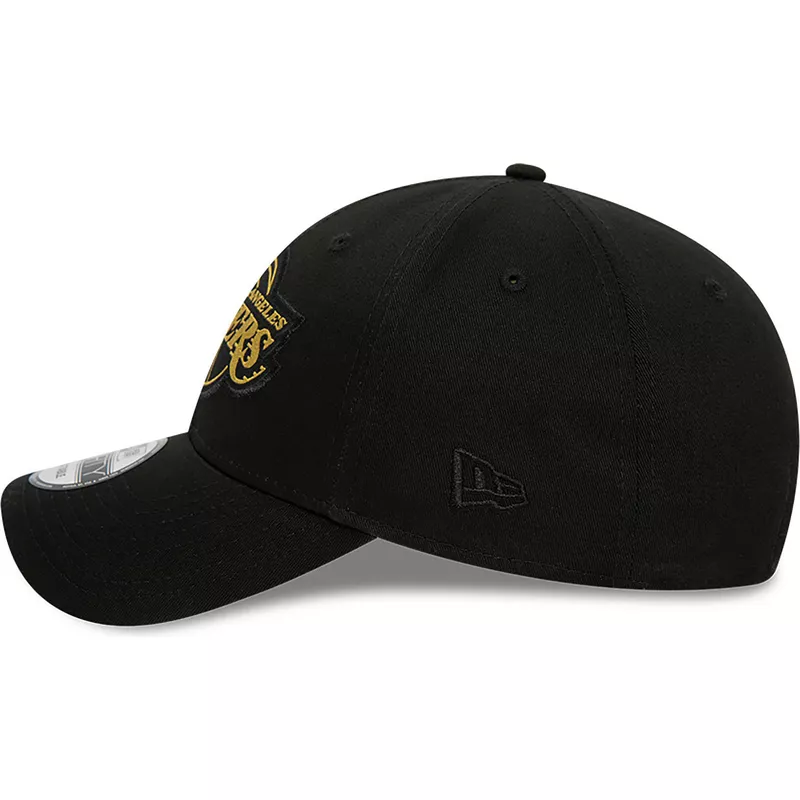 new-era-curved-brim-9forty-metallic-badge-los-angeles-lakers-nba-black-adjustable-cap