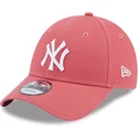 new-era-curved-brim-9forty-league-essential-new-york-yankees-mlb-light-pink-adjustable-cap