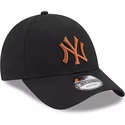 new-era-curved-brim-brown-logo-9forty-league-essential-new-york-yankees-mlb-black-adjustable-cap