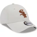 new-era-curved-brim-brown-logo-9forty-league-essential-chicago-white-sox-mlb-beige-adjustable-cap