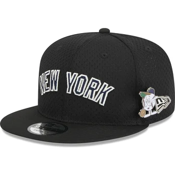 New Era 9FIFTY Black On Black Snapback – Men's Cotton Baseball Cap, One Size