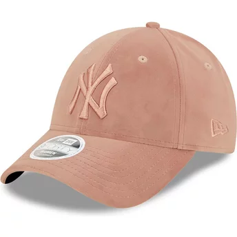 New Era Curved Brim Women Pink Logo 9FORTY Velour New York Yankees MLB Pink Adjustable Cap
