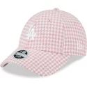 new-era-curved-brim-women-9forty-houndstooth-los-angeles-dodgers-mlb-pink-and-white-adjustable-cap