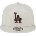new-era-flat-brim-brown-logo-9fifty-league-essential-los-angeles-dodgers-mlb-beige-snapback-cap