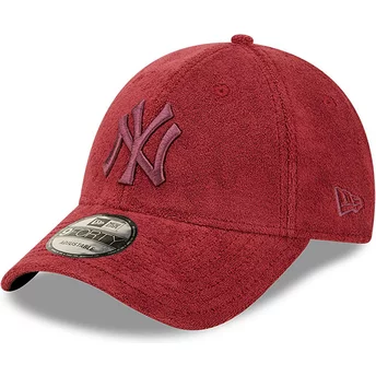 New Era Curved Brim Red Logo 9FORTY Towelling New York Yankees MLB Red Adjustable Cap