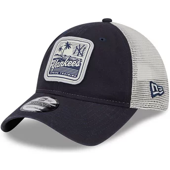 New Era 9TWENTY Stripe New York Yankees MLB Navy Blue and White Trucker Hat