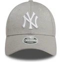 new-era-curved-brim-women-9forty-glitter-new-york-yankees-mlb-grey-adjustable-cap