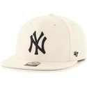 47-brand-flat-brim-mlb-new-york-yankees-smooth-beige-snapback-cap