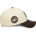 new-era-curved-brim-9forty-side-patch-los-angeles-dodgers-mlb-beige-and-brown-adjustable-cap