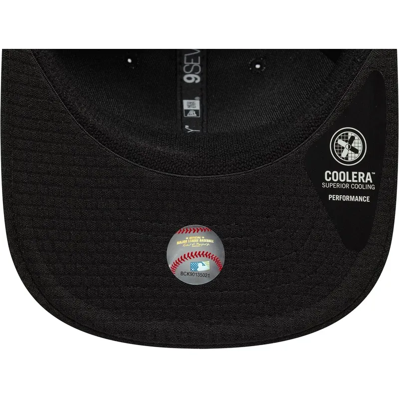 new-era-curved-brim-9seventy-stretch-snap-mesh-flawless-new-york-yankees-mlb-black-snapback-cap