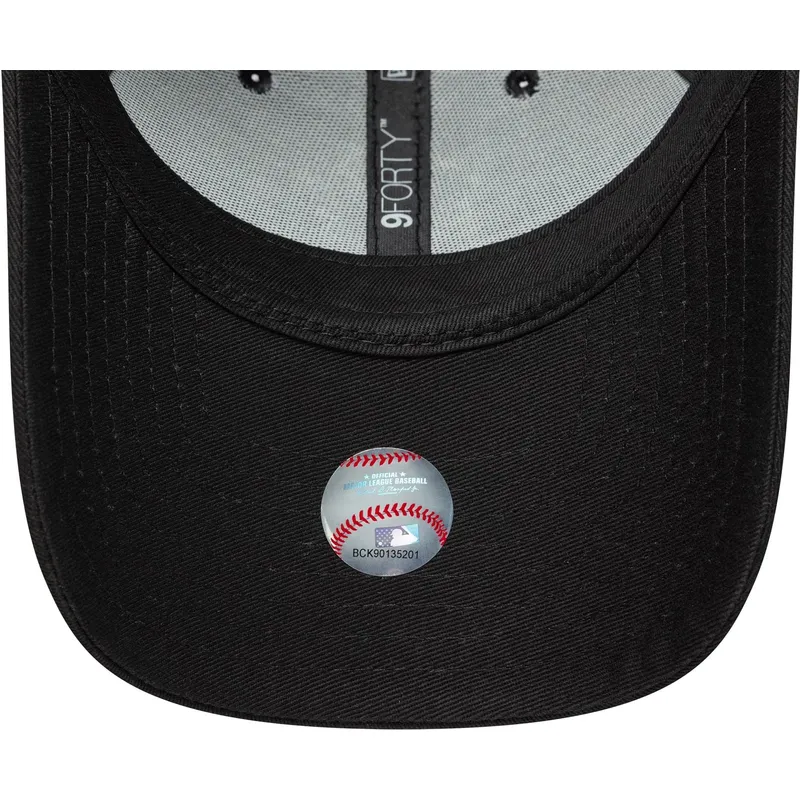 new-era-curved-brim-women-9forty-animal-infill-new-york-yankees-mlb-black-adjustable-cap