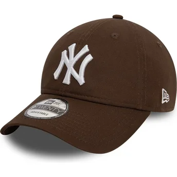 New Era Curved Brim 9TWENTY League Essential New York Yankees MLB Brown Adjustable Cap