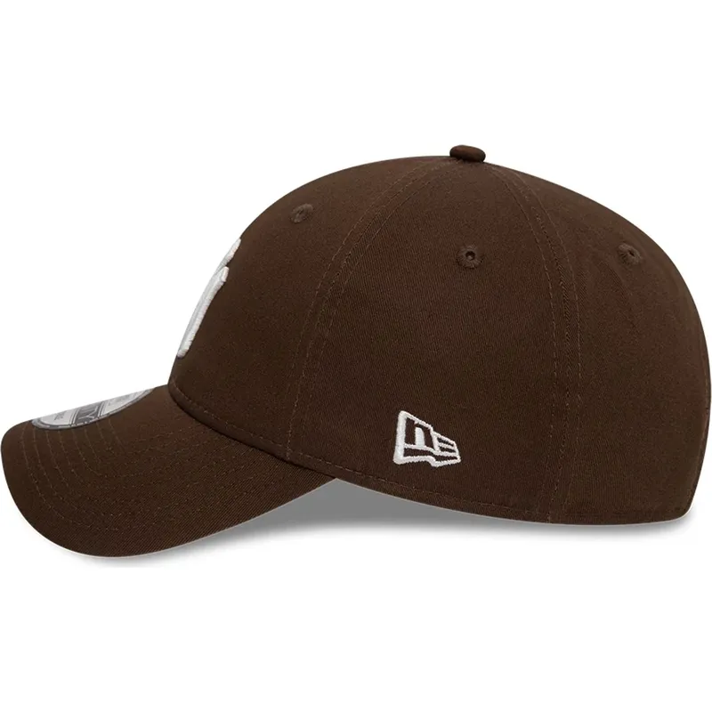 new-era-curved-brim-9twenty-league-essential-new-york-yankees-mlb-brown-adjustable-cap