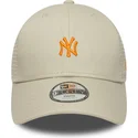 new-era-youth-orange-logo-9forty-homefield-new-york-yankees-mlb-beige-adjustable-trucker-hat