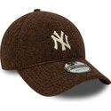 new-era-curved-brim-9forty-winter-borg-new-york-yankees-mlb-brown-snapback-cap