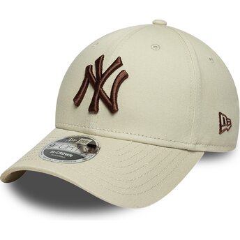 New Era Curved Brim Brown Logo 9FORTY M-Crown New York Yankees MLB Beige Snapback Cap