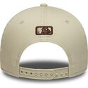 new-era-curved-brim-brown-logo-9forty-m-crown-new-york-yankees-mlb-beige-snapback-cap