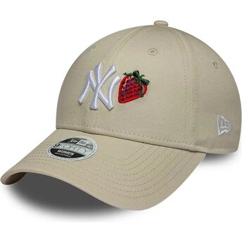 New Era Curved Brim Women 9FORTY Fruit Icon Strawberry New York Yankees MLB Beige Adjustable Cap
