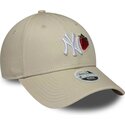 new-era-curved-brim-women-9forty-fruit-icon-strawberry-new-york-yankees-mlb-beige-adjustable-cap