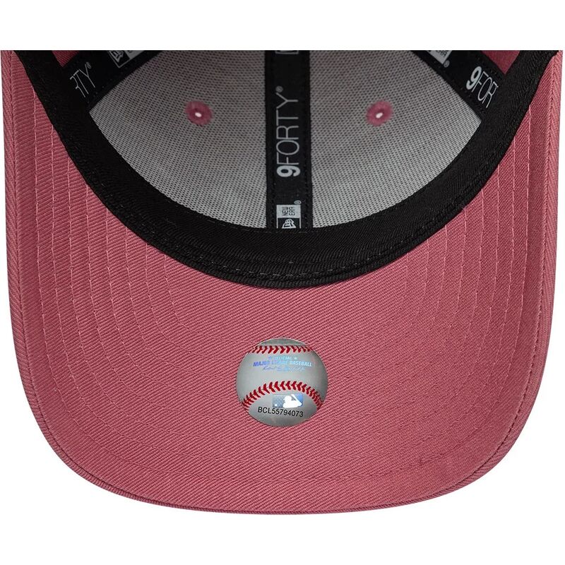 new-era-curved-brim-youth-9forty-space-new-york-yankees-mlb-pink-adjustable-cap new-era-curved-brim-youth-9forty-space-new-york-yankees-mlb-pink-adjustable-cap