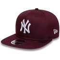 new-era-flat-brim-9fifty-original-fit-league-essential-new-york-yankees-mlb-maroon-snapback-cap