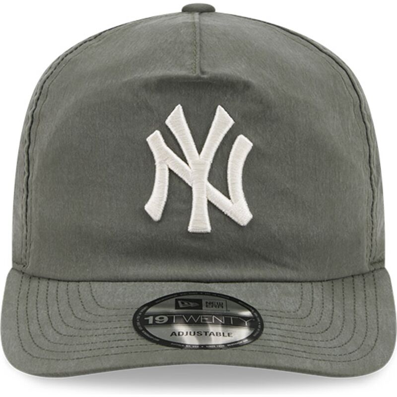 new-era-curved-brim-19twenty-precurved-new-york-yankees-mlb-green-snapback-cap