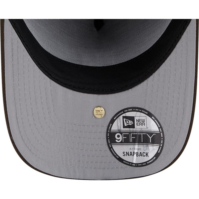 new-era-curved-brim-9fifty-a-frame-precurved-visor-pin-new-york-yankees-mlb-brown-snapback-cap