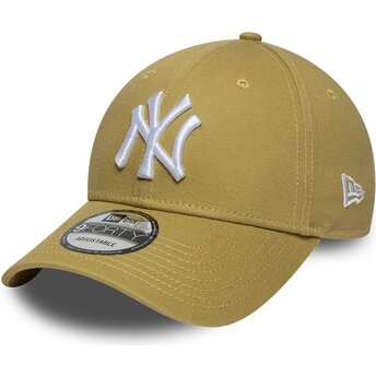 New Era Curved Brim 9FORTY League Essential New York Yankees MLB Khaki Adjustable Cap